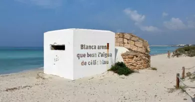 Bunker am Strand Es Trenc